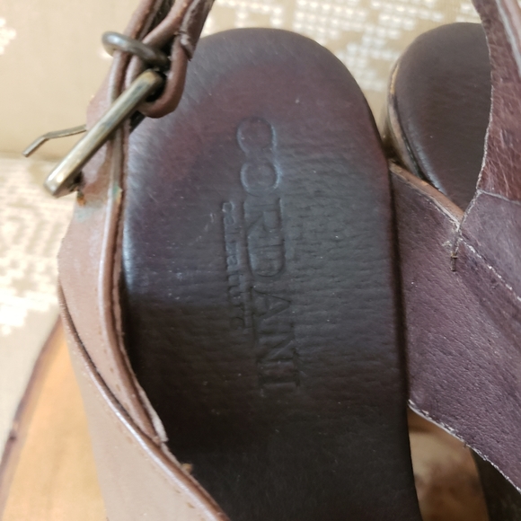 LEATHER CHUNKY WOOD PLATFORM STUDDED SANDALS - Picture 8 of 13